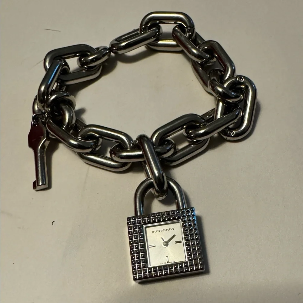 Burberry limited edition 90’s bracelet/charm watch